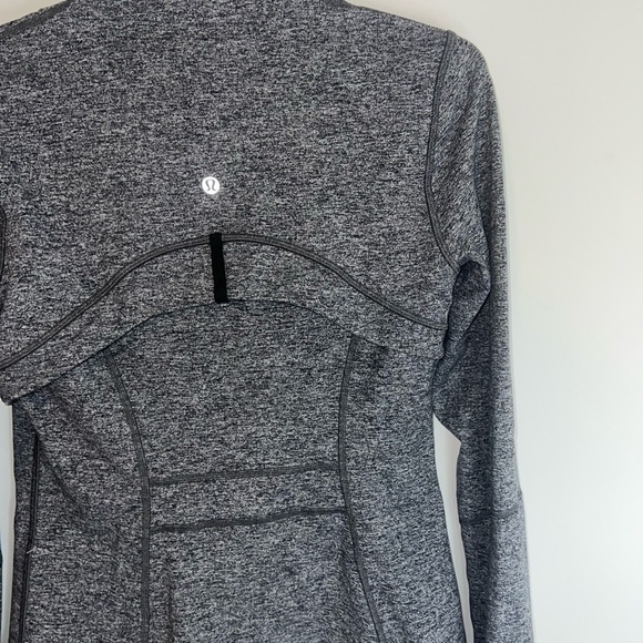Lululemon women’s define grey jacket size 8 - Picture 12 of 14